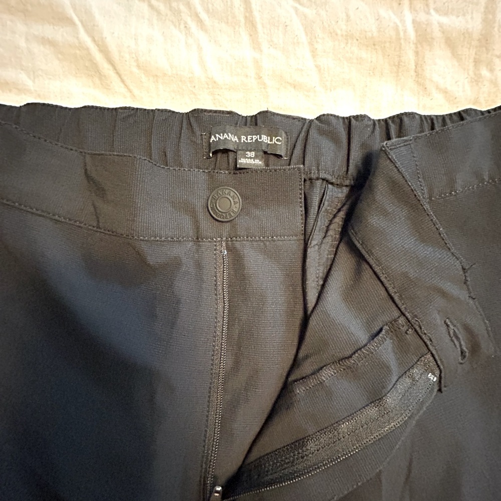 Banana Republic Men’s Core Temp Fabric Performance Shorts